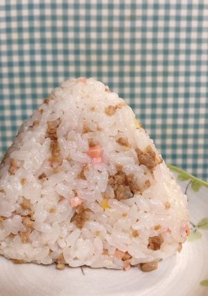 紅生姜と豚そぼろのおにぎり-レシピのメイン写真