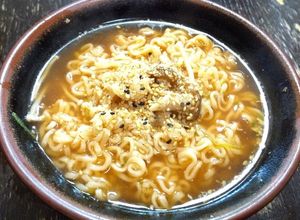 サッポロ一番 ごま味ラーメンできのこそば-レシピのメイン写真