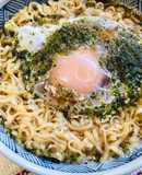 アレンジ●海苔＆胡麻と玉子チキンラーメン
