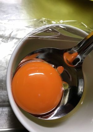 卵黄と卵白をかんたんに分ける方法-レシピのメイン写真
