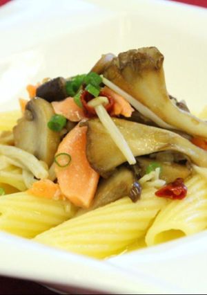 きのこと炙りサーモンのショートパスタ-レシピのメイン写真