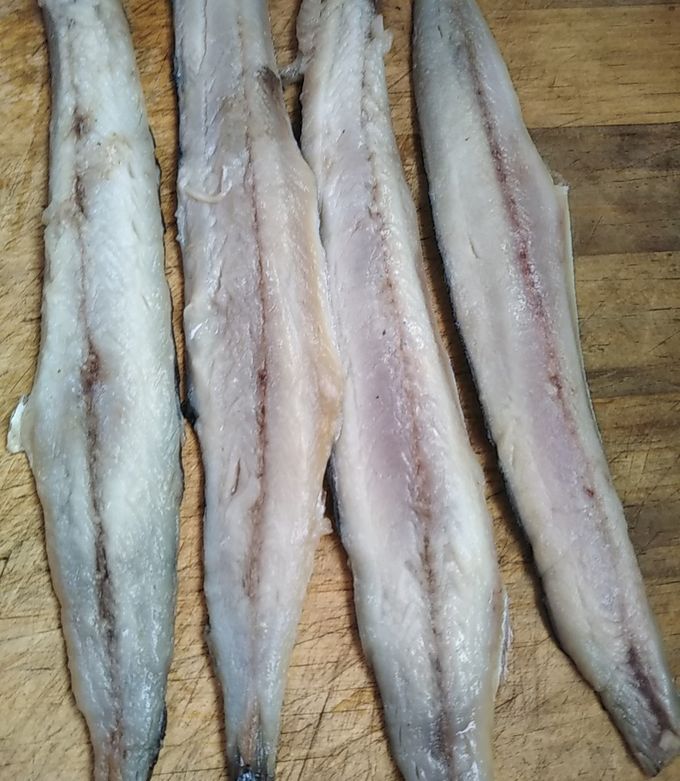 なまさんま A way to grill salted Sanma Fish without a single bone