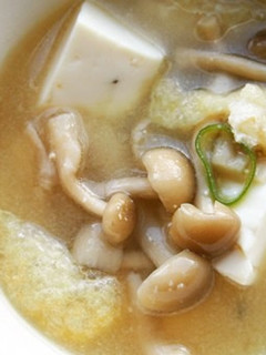 フルフル豆腐としめじ香るお味噌汁♪-レシピのメイン写真