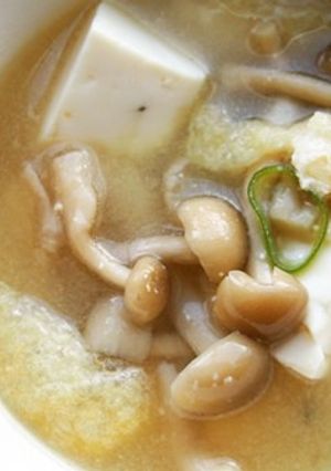 フルフル豆腐としめじ香るお味噌汁♪-レシピのメイン写真