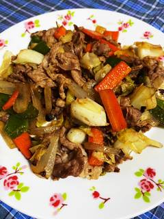 牛肉の野菜炒めはワインでお化粧 by FELLOW 【クックパッド 牛肉の野菜炒めはワインでお化粧 by FELLOW 【クックパッド