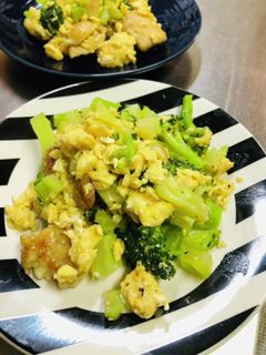 ブロッコリーと鶏胸肉の中華卵炒め-レシピのメイン写真
