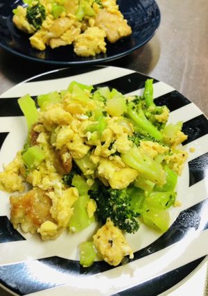 ブロッコリーと鶏胸肉の中華卵炒め-レシピのメイン写真