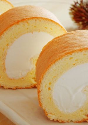 ふわふわ「外巻きロールケーキ」-レシピのメイン写真