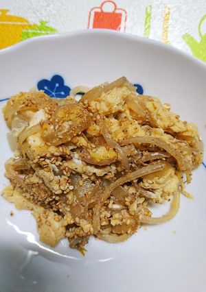 卵と玉ねぎの甘い炒め物q(^-^q)-レシピのメイン写真