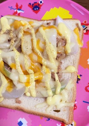 ツナと玉ねぎのマヨチーズトースト-レシピのメイン写真