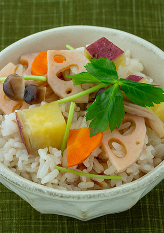 秋の味覚♪さつまいもの炊込みご飯-レシピのメイン写真