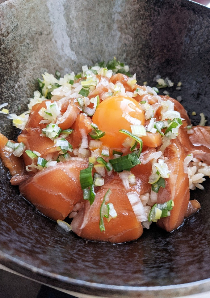 ガツンとサーモン丼【自分メモ用】-レシピのメイン写真