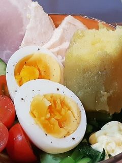【トッピング】サラダに焼きいもを-レシピのメイン写真