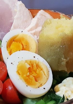 【トッピング】サラダに焼きいもを-レシピのメイン写真