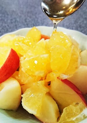 まるごと美味しい☆林檎とヘベスの蜂蜜あえ-レシピのメイン写真