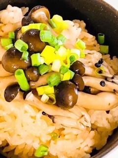 永田園のお吸い物で炊き込みご飯-レシピのメイン写真