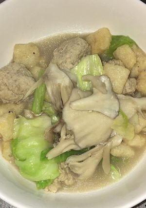 粉豆腐豚団子とキャベツの豚骨鍋スープ-レシピのメイン写真