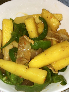 カリカリ豚トロとさつま芋の豆板醤炒め-レシピのメイン写真