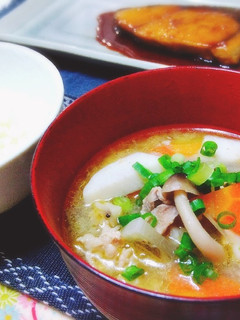 根菜ゴロゴロ!コク旨★ごちそう豚汁-レシピのメイン写真