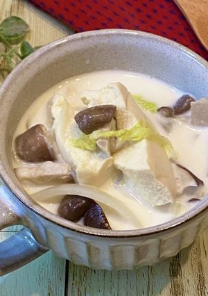 くずし高野豆腐と白菜と椎茸のミルクスープ-レシピのメイン写真