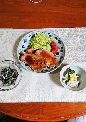 夕飯に生姜焼き、法蓮草サラダ、かぶの浅漬-レシピのメイン写真