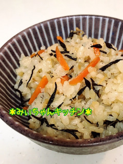 簡単!なめ茸とひじきの炊き込みご飯-レシピのメイン写真