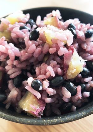 簡単♪黒千石とさつまいものごはん-レシピのメイン写真