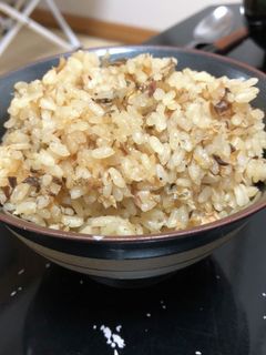 サバ缶と舞茸の炊き込みご飯-レシピのメイン写真