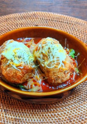 肉巻きコロッケのトマトソースチーズ焼き-レシピのメイン写真