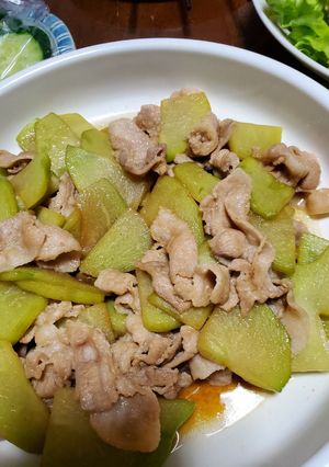 豚バラ肉とハヤトウリの炒めもの-レシピのメイン写真