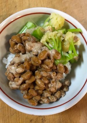 納豆とカリフローレのごまドレご飯-レシピのメイン写真