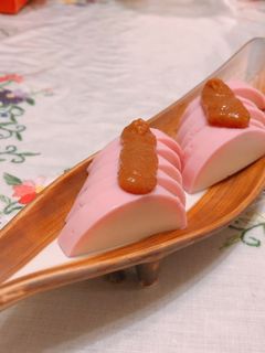 簡単おつまみ!かまぼこ梅肉のせ-レシピのメイン写真