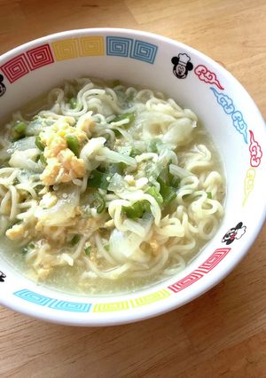 サッポロ一番塩ラーメンで野菜いっぱい。-レシピのメイン写真