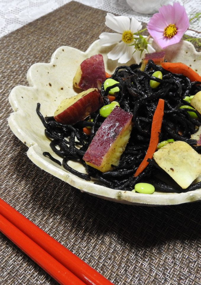さつまいもとひじきの炒め煮-レシピのメイン写真