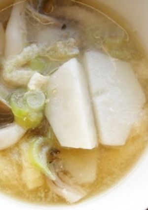 里芋・しめじのお味噌汁♪-レシピのメイン写真