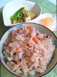 雑穀とたっぷり白滝のヘルシー炊き込みご飯-レシピのメイン写真