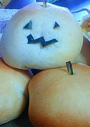 ハロウィンにぴったり★かぼちゃパン-レシピのメイン写真