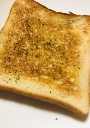 しれっとチーズ＆パセリのシンプルトースト-レシピのメイン写真