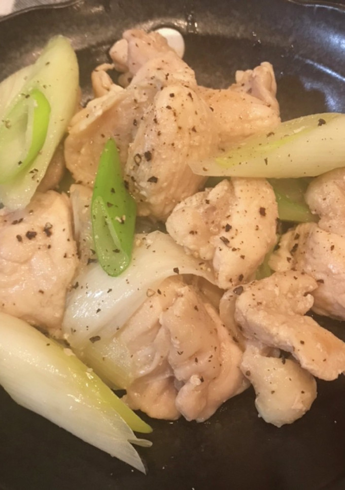 簡単10分で鶏肉とネギのレモン塩炒め-レシピのメイン写真