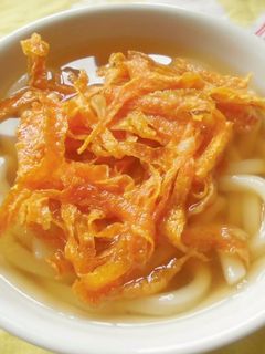 ひらひら人参のかき揚げ・うどん♪-レシピのメイン写真