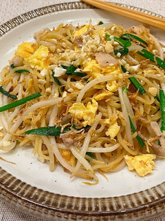 あまった焼きそばの麺で簡単パッタイ⭐︎-レシピのメイン写真