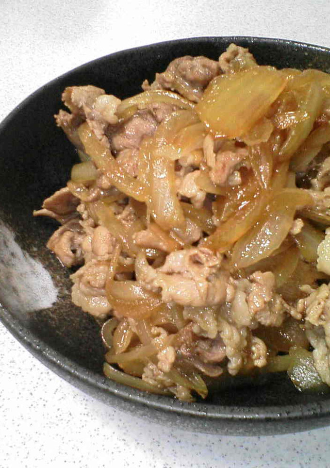 簡単！豚肉と玉ねぎのにんにく醤油炒め-レシピのメイン写真