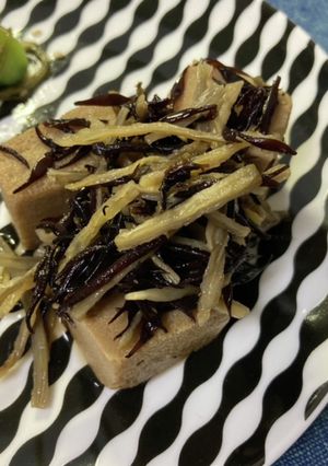 高野豆腐とひじきの煮物-レシピのメイン写真