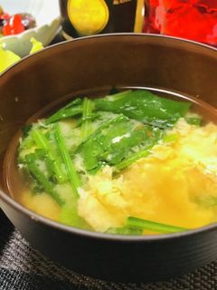今日のお味噌汁はほうれん草と卵のお味噌汁-レシピのメイン写真