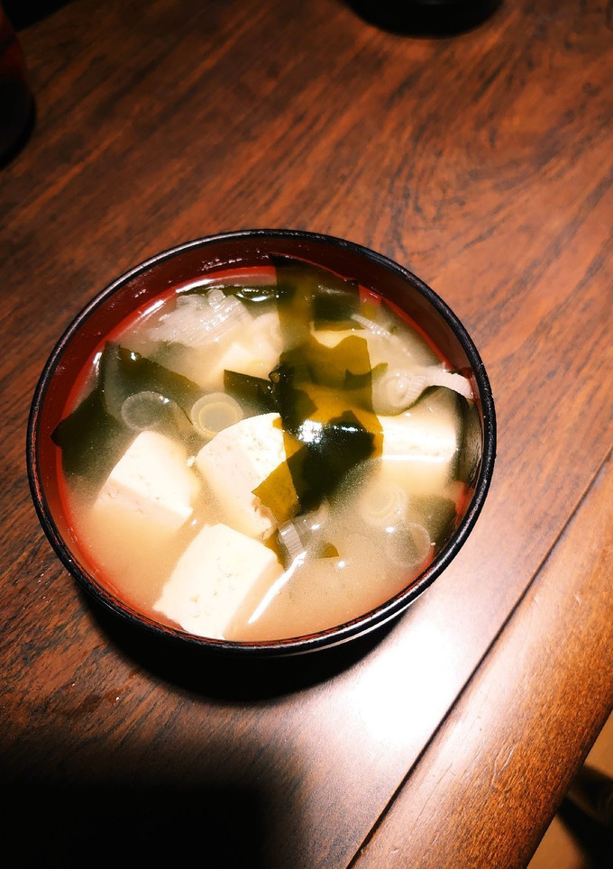 定番✩.*˚ワカメと木綿豆腐のお味噌汁-レシピのメイン写真
