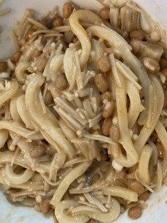 ズボラすぎるえのき納豆冷凍うどん-レシピのメイン写真