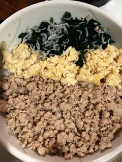 本当に美味しい‼︎そして簡単そぼろ丼-レシピのメイン写真
