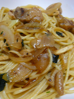 お吸い物の素で玉ねぎと鶏肉の和風パスタ♡-レシピのメイン写真