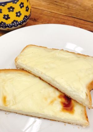 まぜて焼くだけ チーズケーキ風トースト-レシピのメイン写真