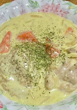 カレー風味・鶏もも肉のクリーム煮-レシピのメイン写真